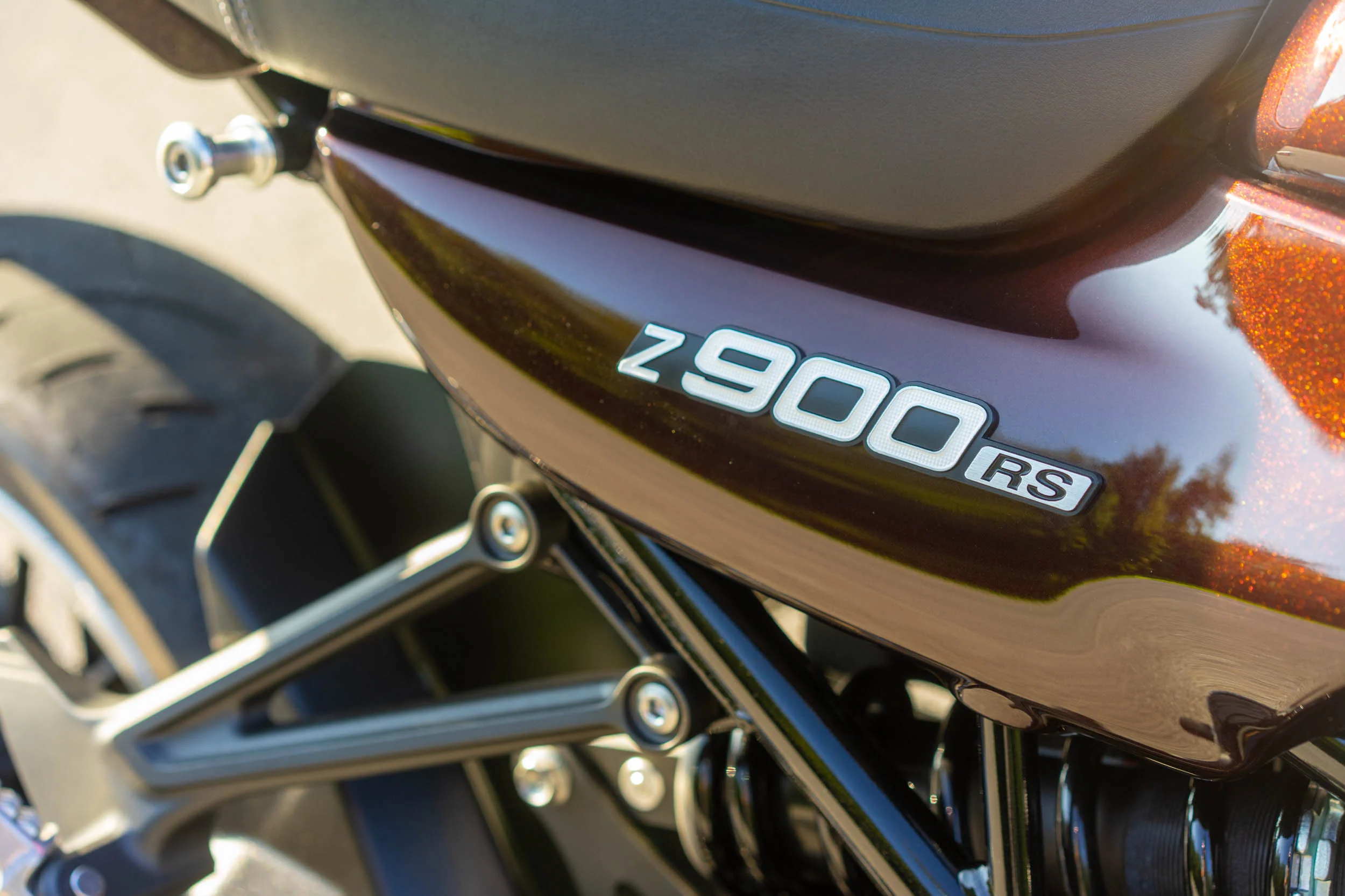 2019_kawasaki_z900rs-6.jpg
