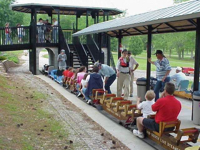 2000-Mid South-May-5Fabc-20.JPG