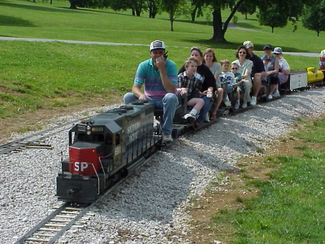 2000-Mid South-May-010Fabc-20.JPG