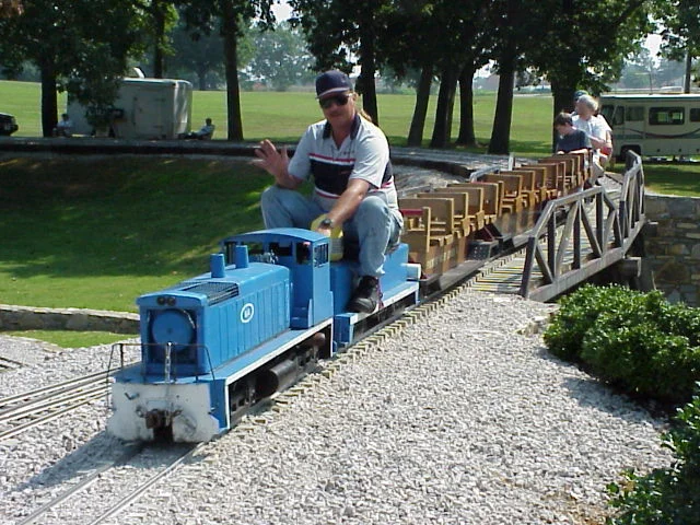 2000-Mid South-May-3Fa-20.JPG