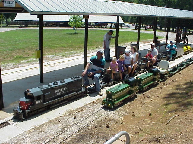 2000-Mid South-May-8Fa-20.JPG