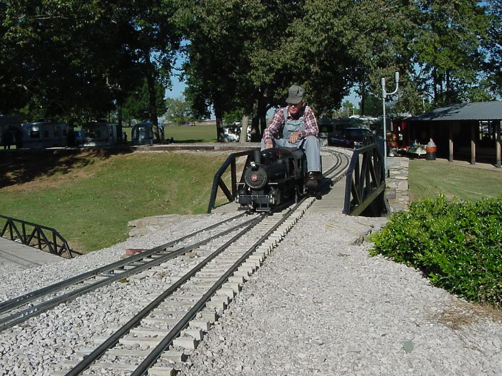 2001-Mid South-Sep-147F.JPG