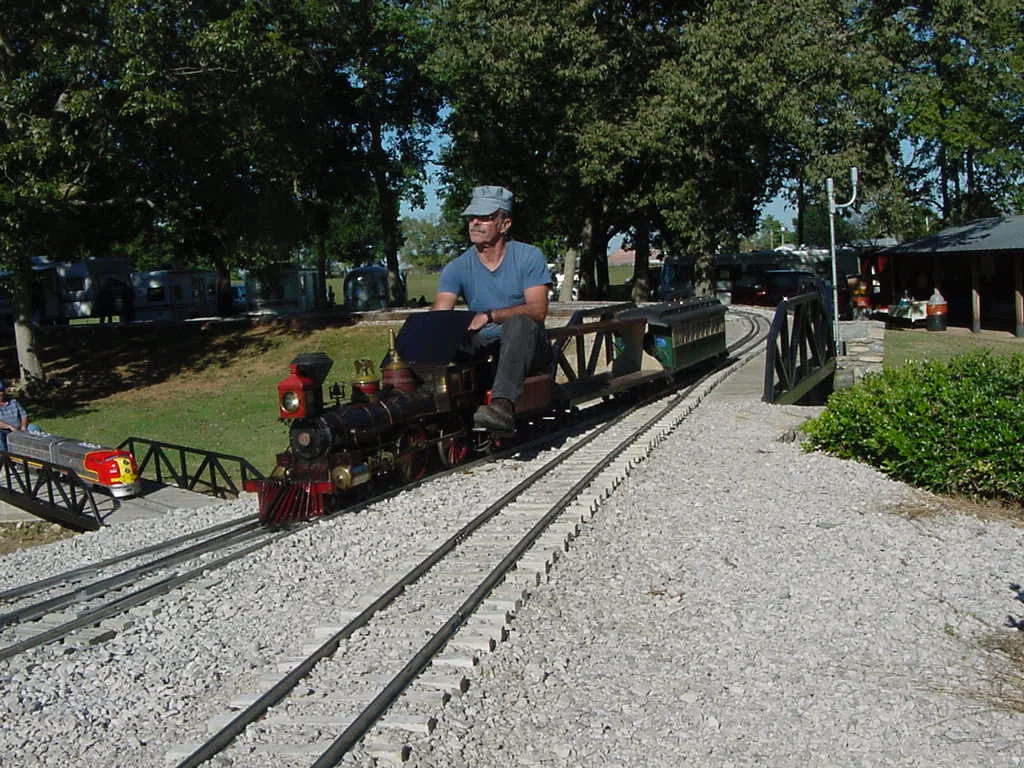 2001-Mid South-Sep-146F.JPG