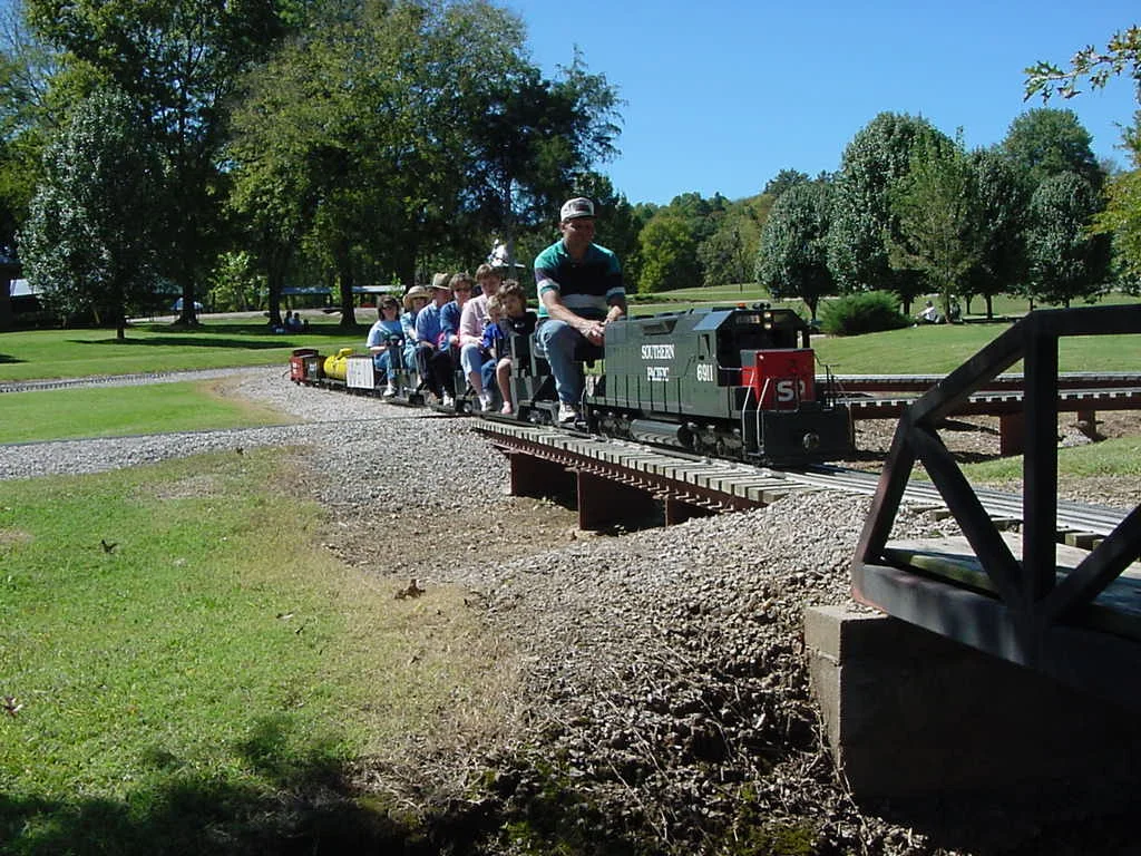 2001-Mid South-May-MVC-092F-2001.JPG