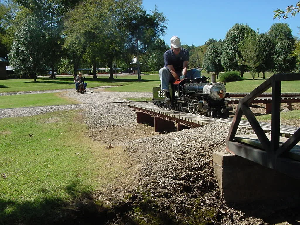 2001-Mid South-May-MVC-095F-2001.JPG