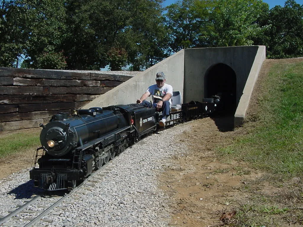 2001-Mid South-May-MVC-099F-2001.JPG