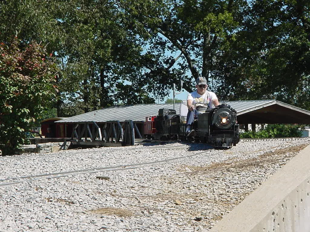 2001-Mid South-Sep-101F.JPG