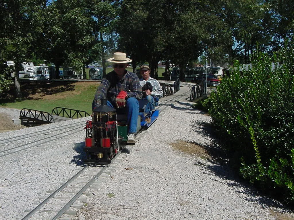 2001-Mid South-Sep-103F.JPG