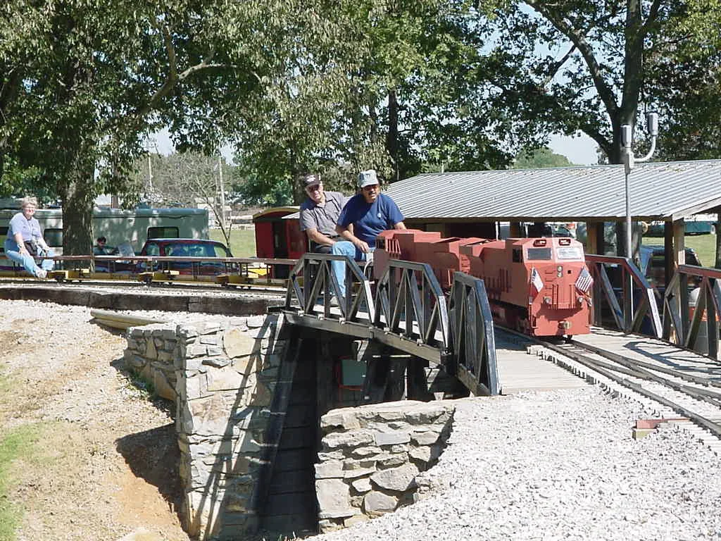 2001-Mid South-Sep-128F.JPG