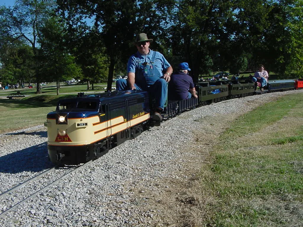 2001-Mid South-Sep-137F.JPG