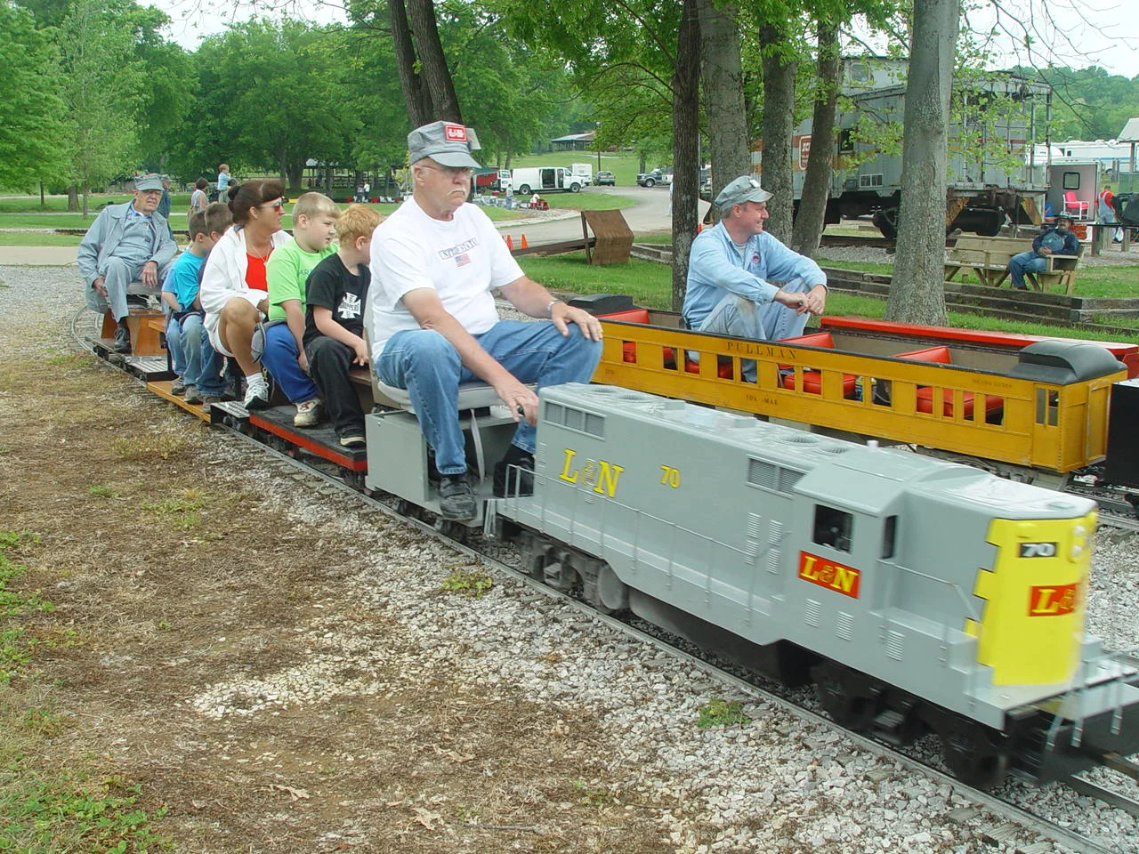 2004-Mid South-May-DSC03414.JPG