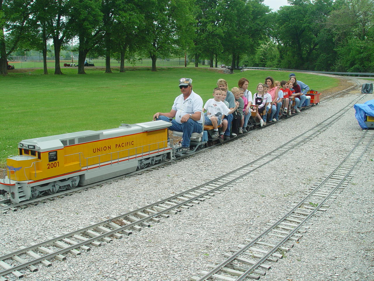 2004-Mid South-May-DSC03423.JPG