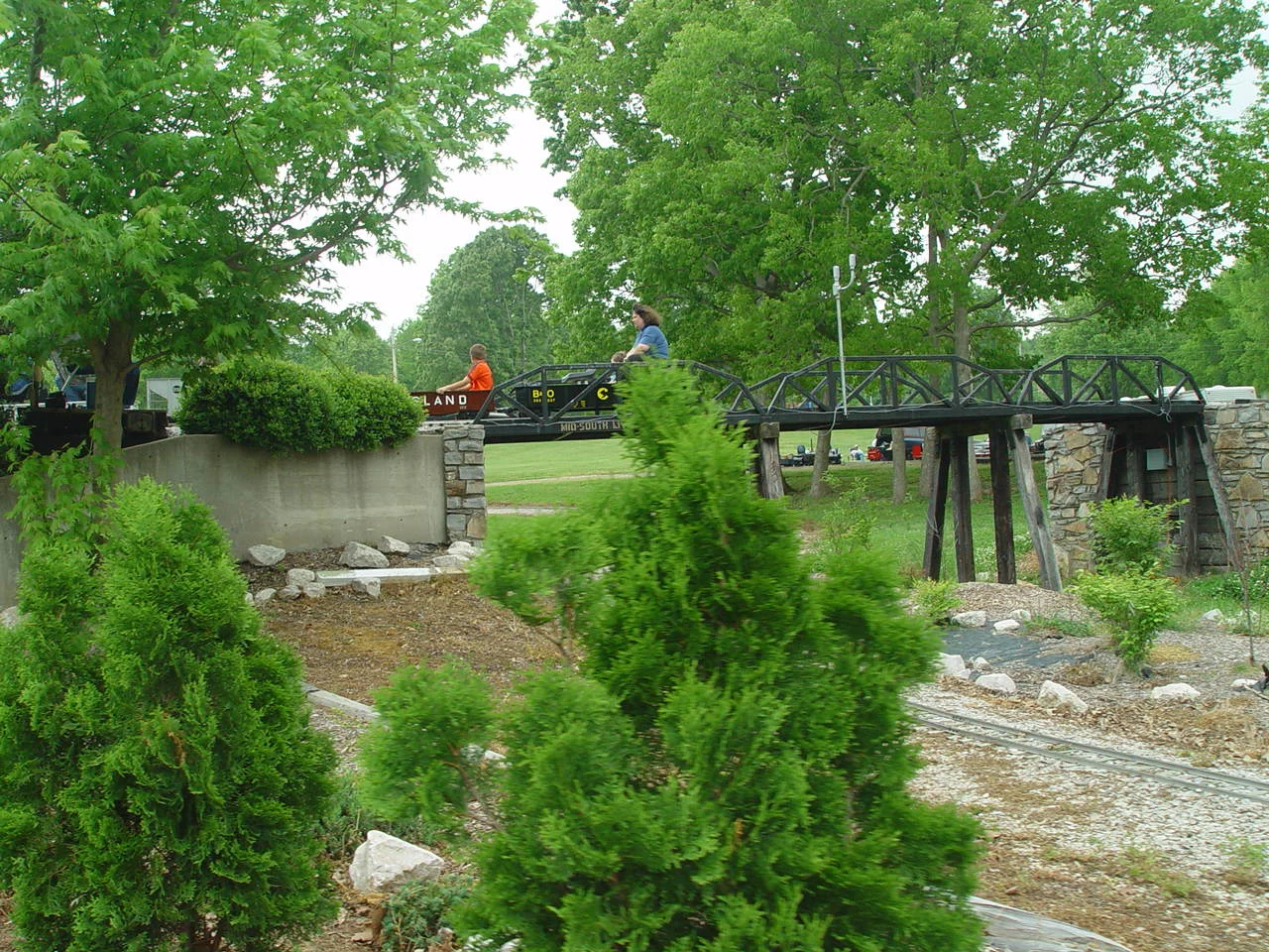 2004-Mid South-May-DSC03473.JPG