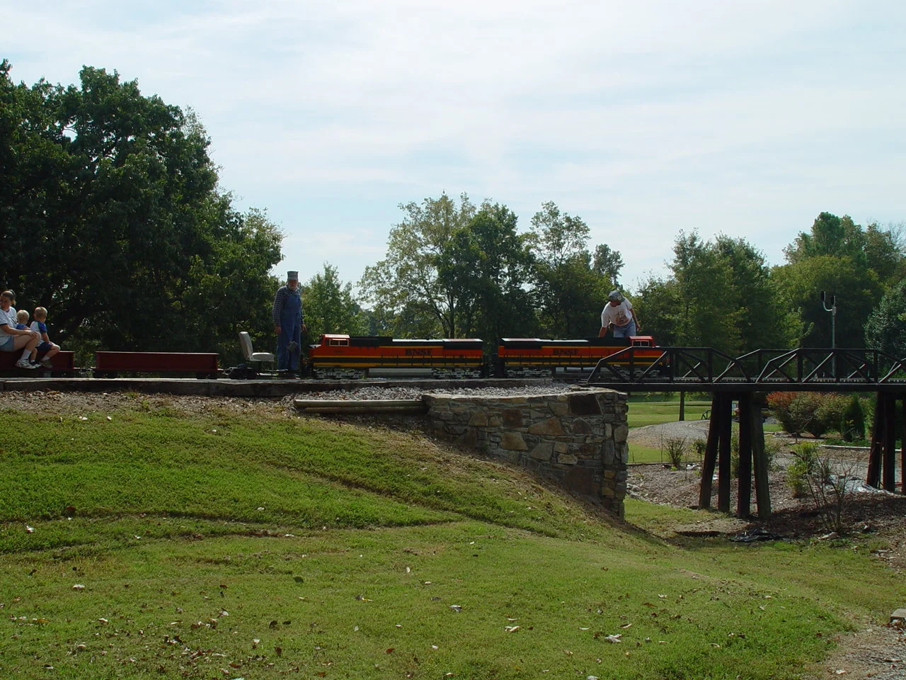 2004-Mid South-Sep-DSC03962.JPG