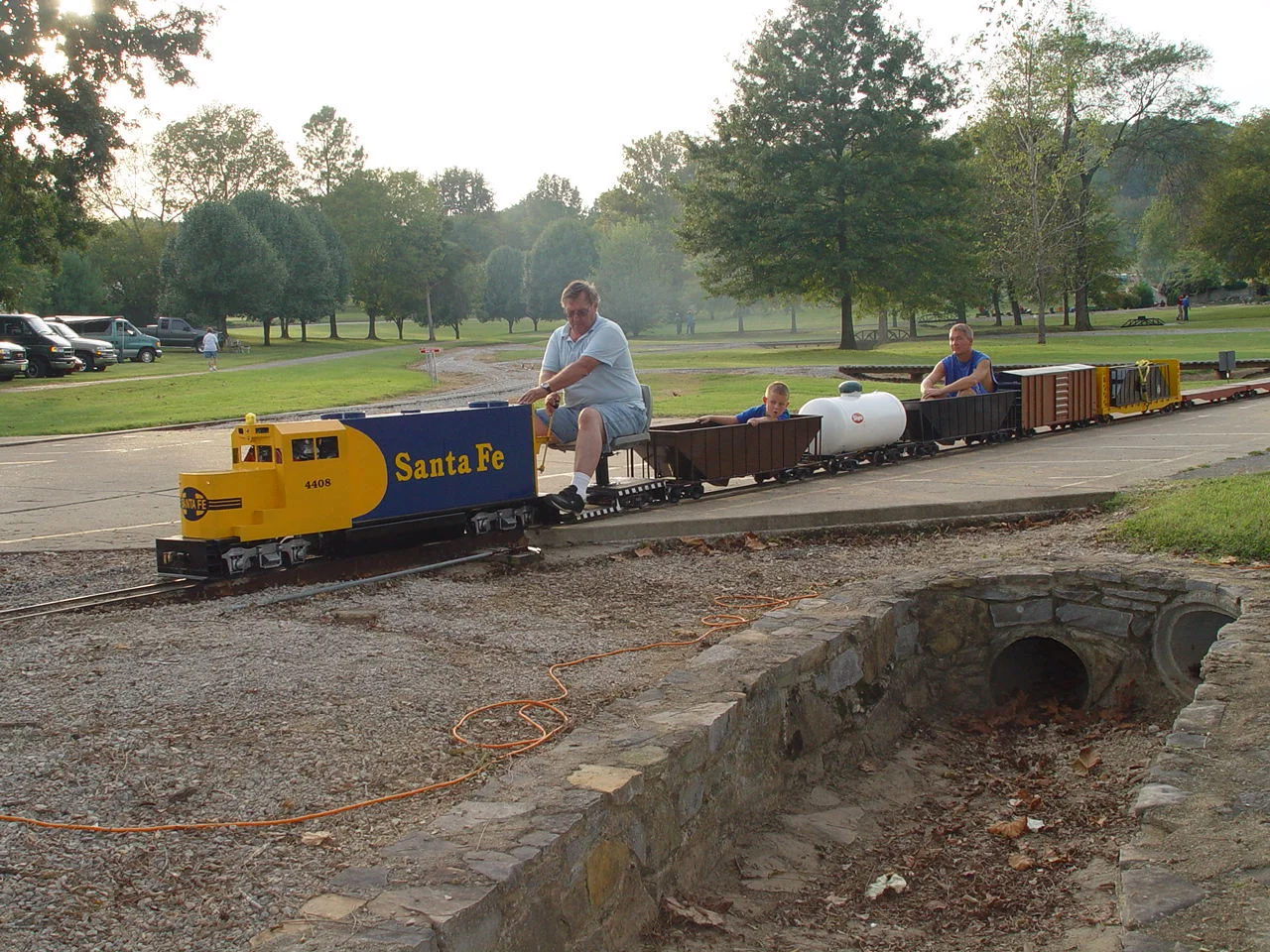 2004-Mid South-Sep-DSC03976.JPG