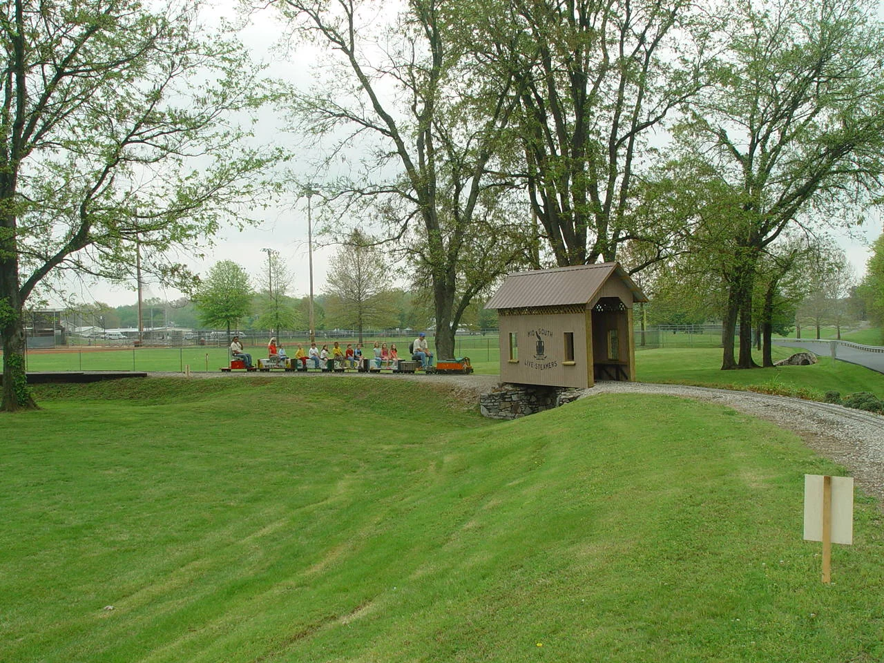 2006-Mid South-May-DSC06229.JPG