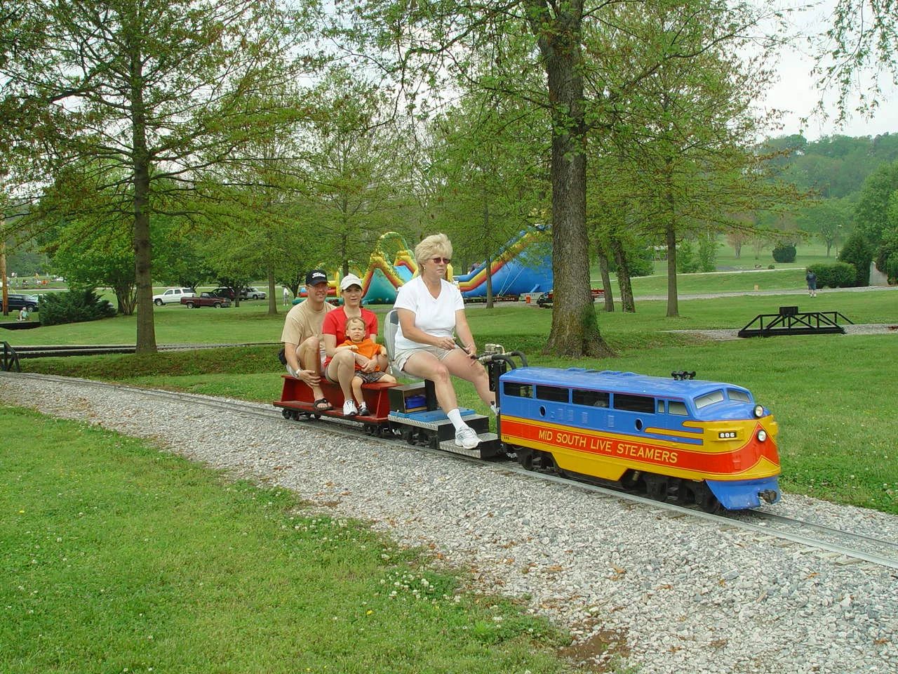 2006-Mid South-May-DSC06339.JPG