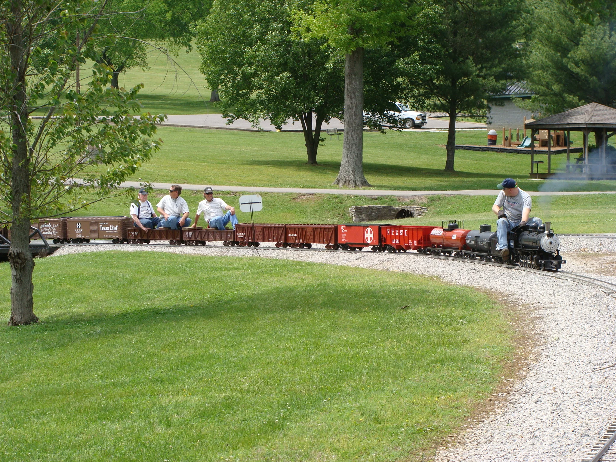 MidSouth Live Steamers- Apr09-DSC00751.JPG