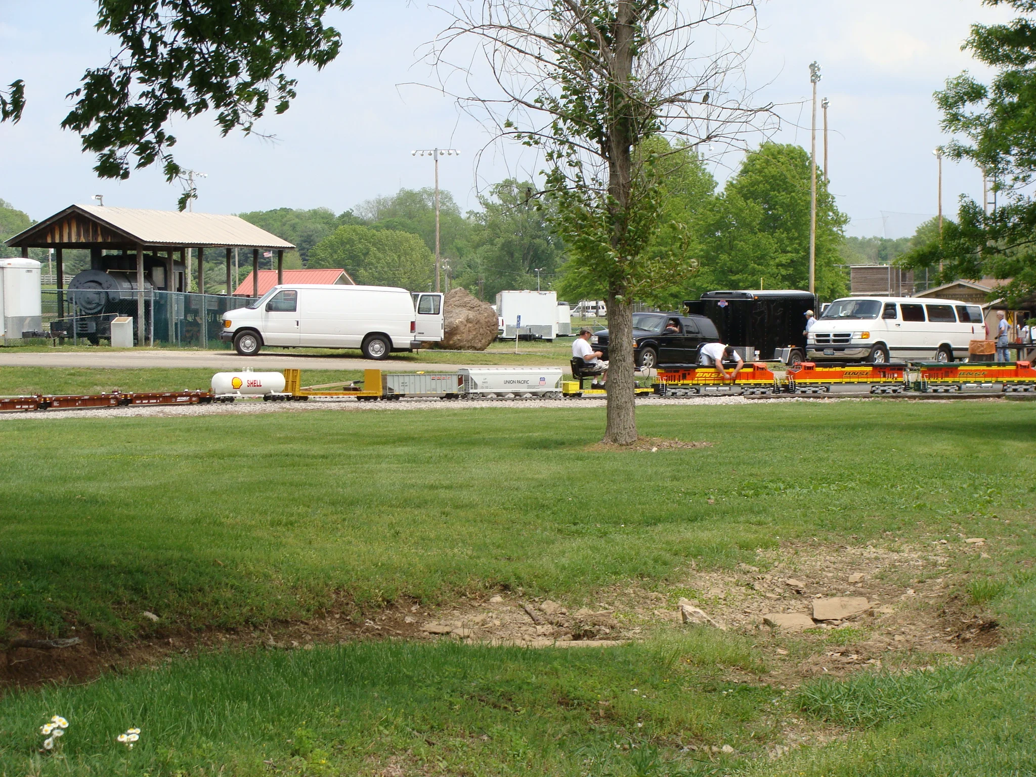 MidSouth Live Steamers- Apr09-DSC00758.JPG