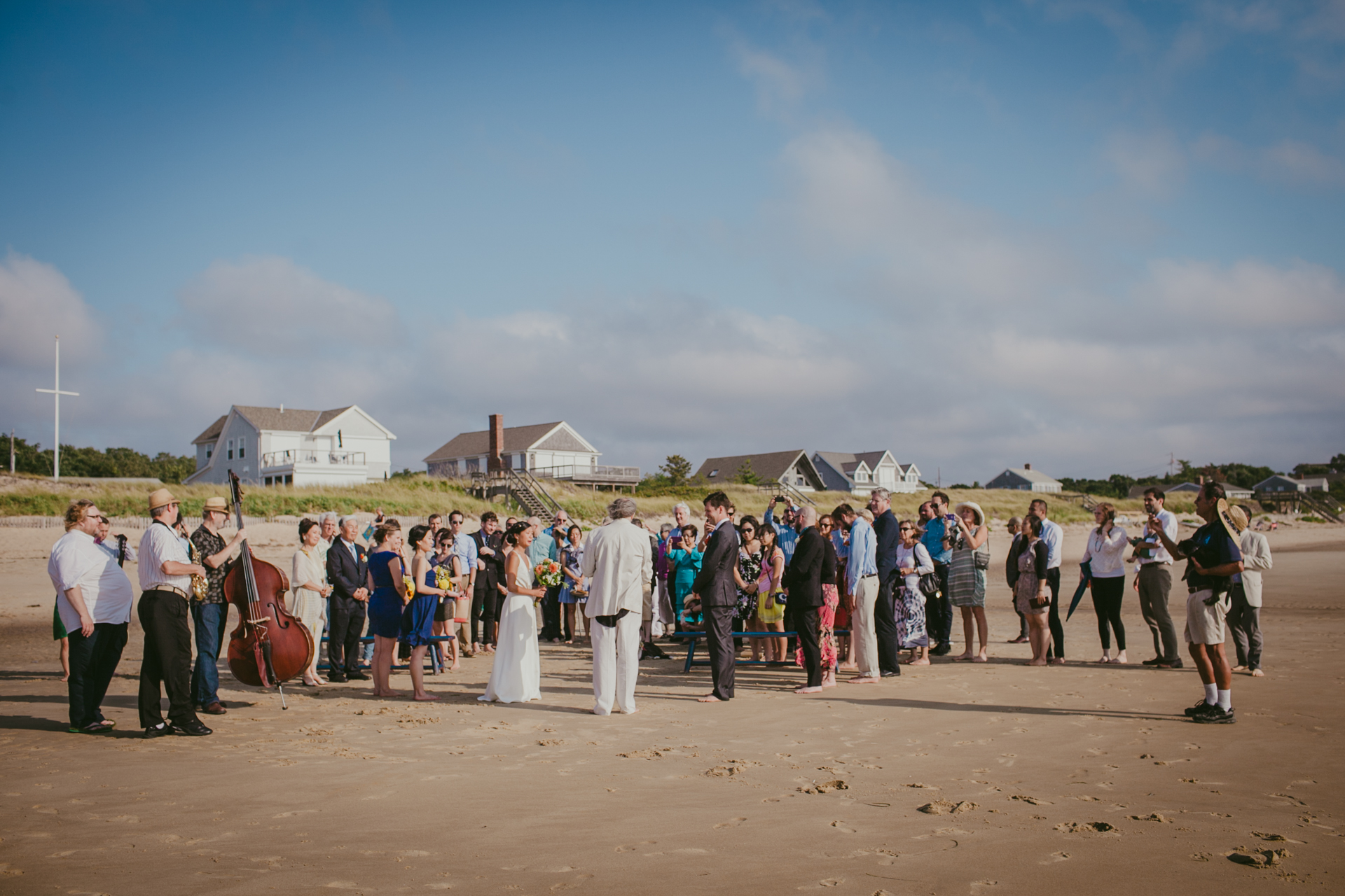  The wedding ceremony on the beach, NY 