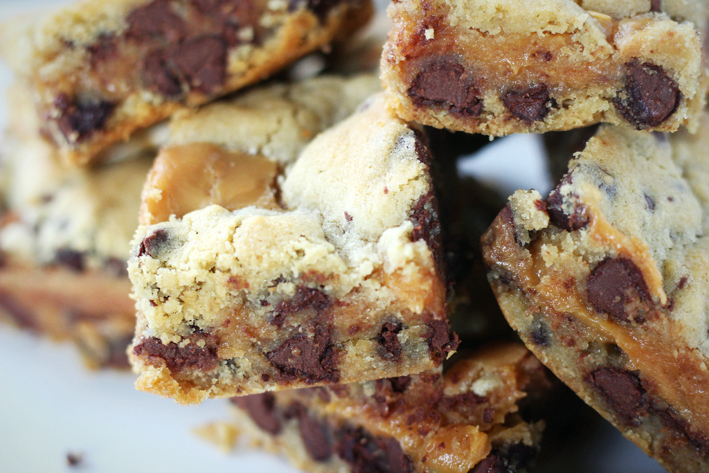 Chocolate Chip Caramel Bars