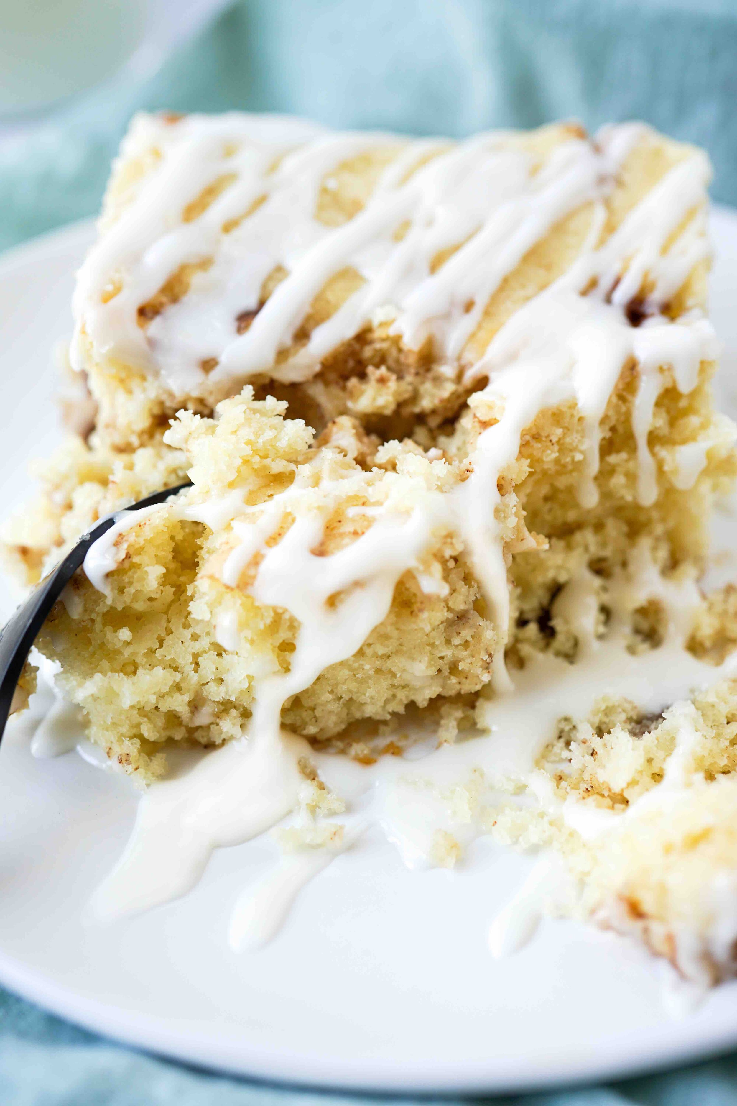 Cinnamon Roll Cake