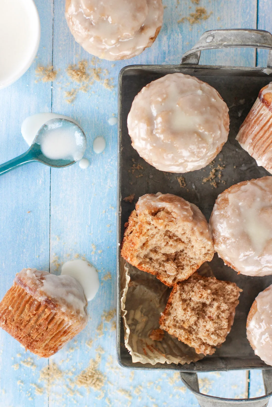 Glazed Donut Muffins Lolo S Desserts Simple And Accessible Recipes For The Home Cook