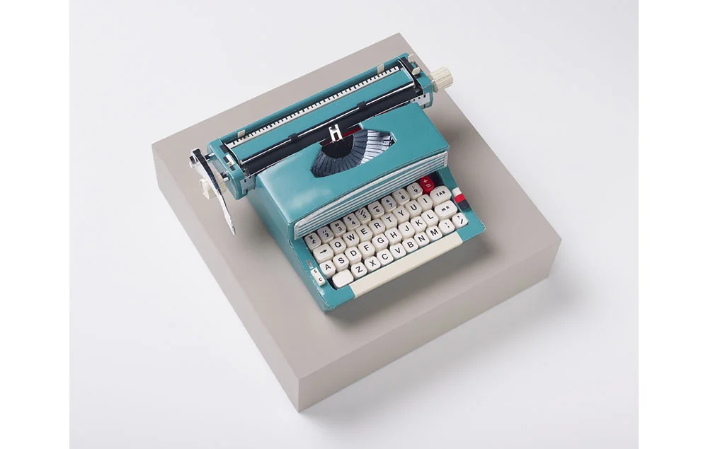 Typewriter (Small - light blue/gray)