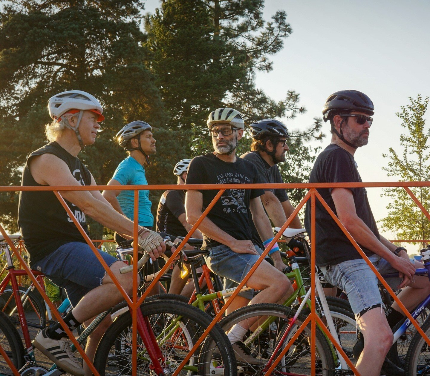 #tshirttuesday returns! September 12-October 17

📸 @sepiemoini

#cyclocross #pdxcx #nightcx #crossisboss #pdxtrophycup