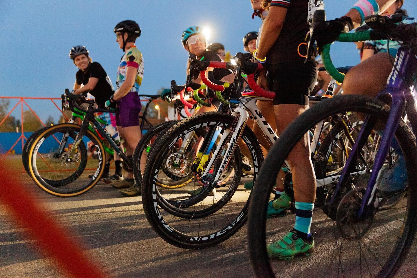 The wild times kick off this Tuesday!

Will you be there?

📸 @mollyquan 

#nightcross #pdxtrophycup #cyclocross #tshirttuesday #nightrace #nightracing #cyclocross #allarewelcome