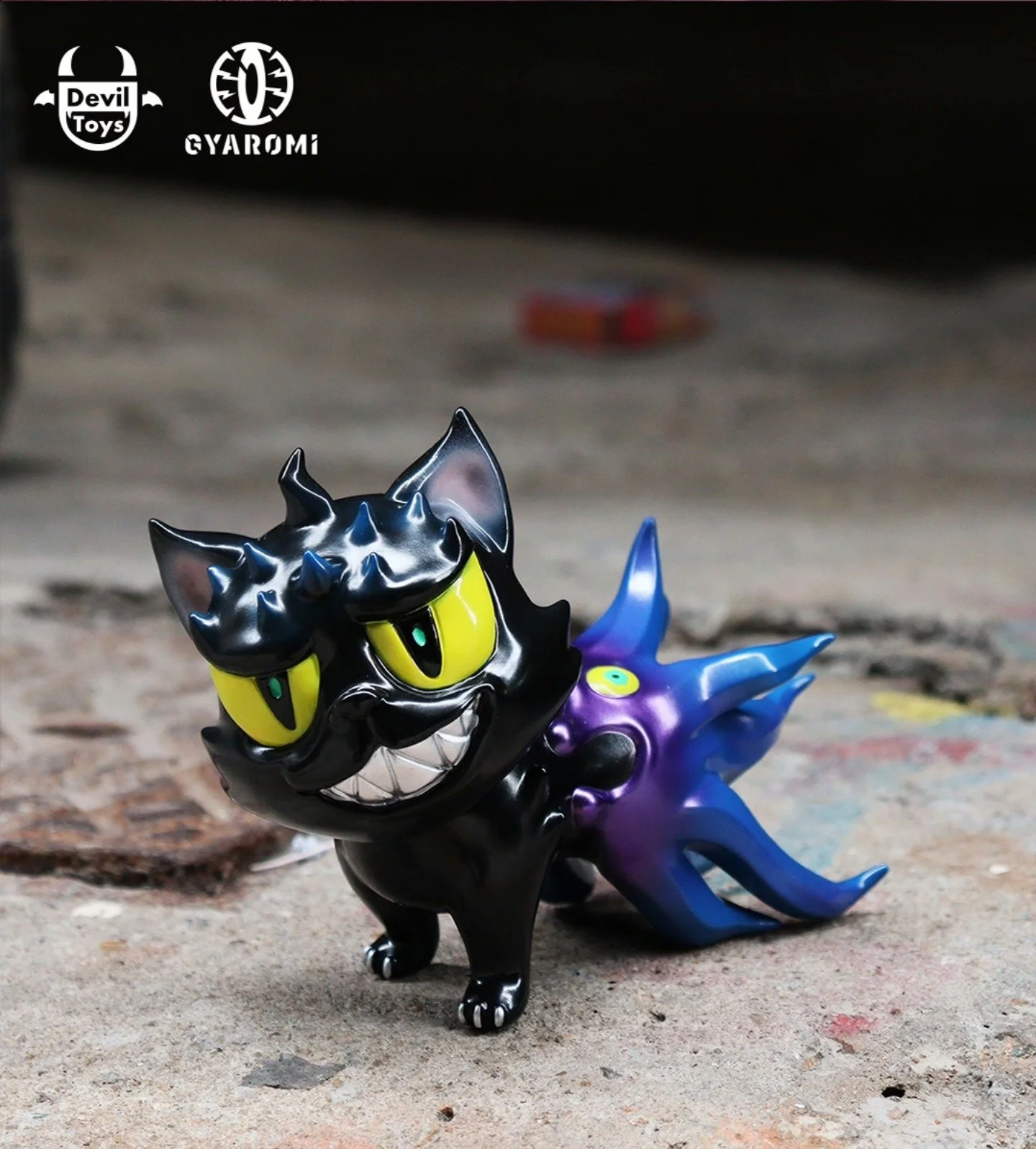 Devil Toys Gacho Black 1.jpg