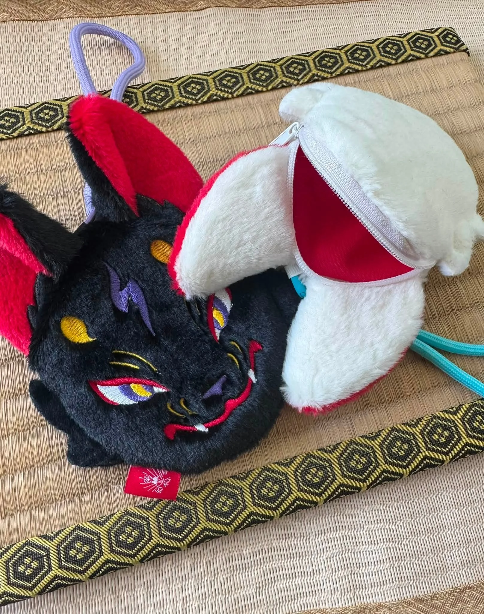 Genkosha Fox Pouch 2.jpg