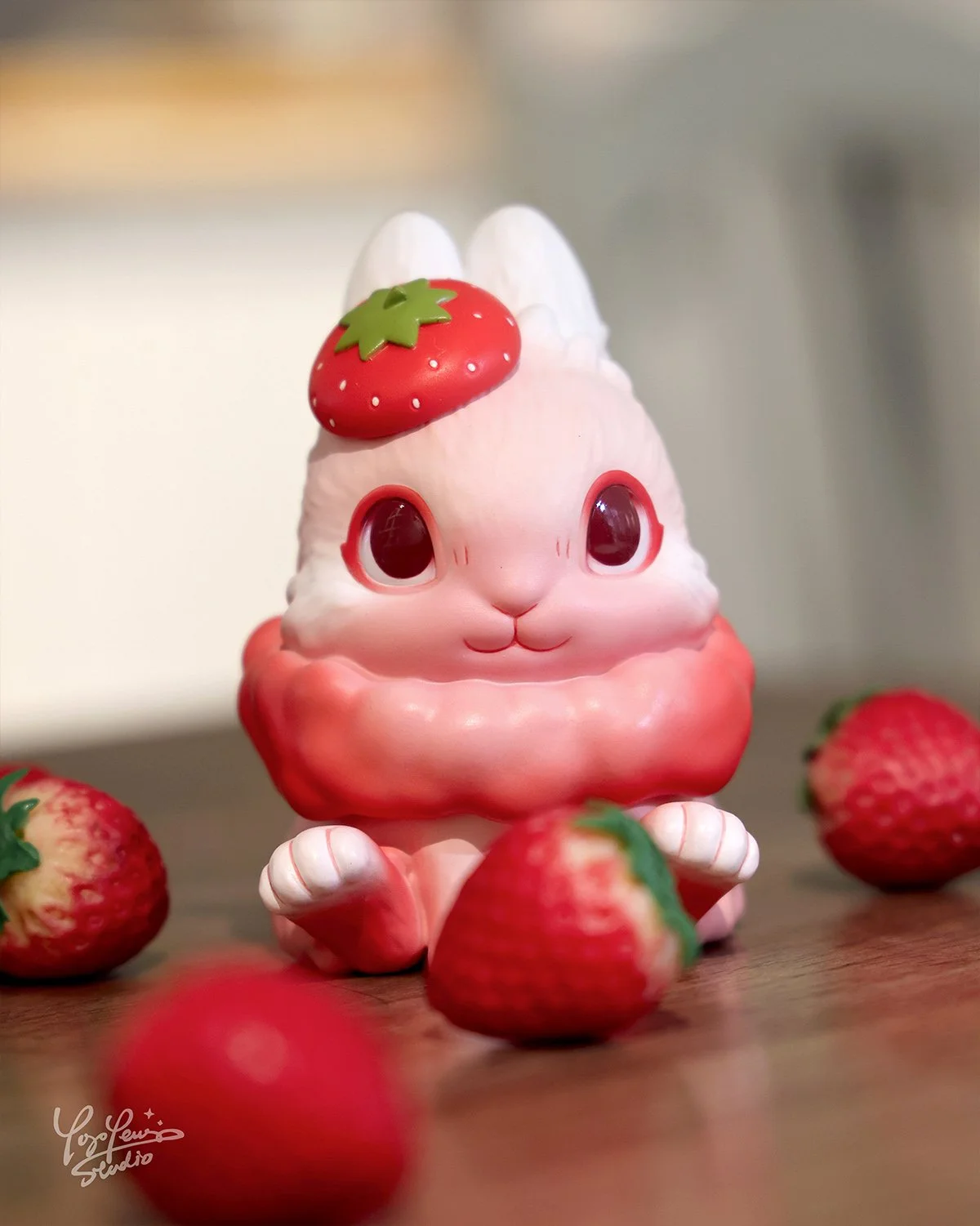 Yoyo Raby Strawberry 1.jpg