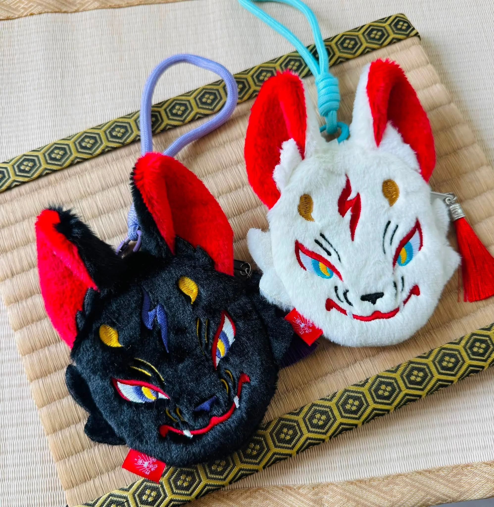 Genkosha Fox Pouch 1.jpg
