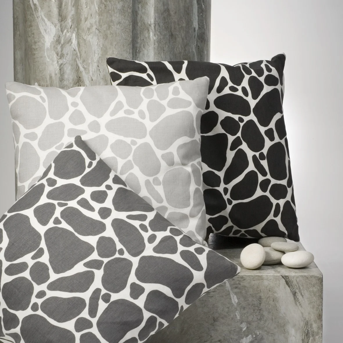 07_Striking design070426.jpg