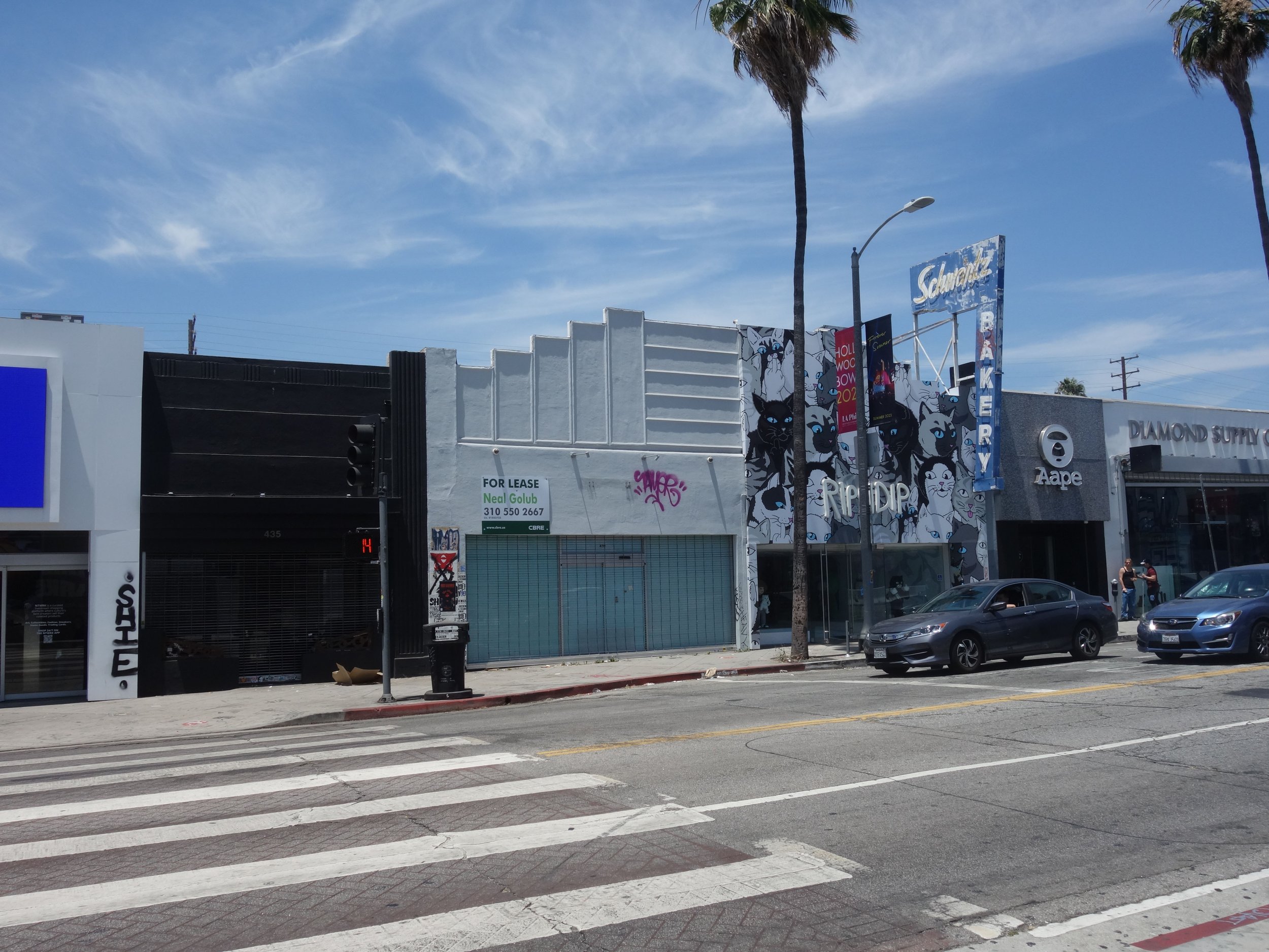  Here is the soon-to-be Supreme retail store on Fairfax Ave., where we will be installing the skate bowl.  