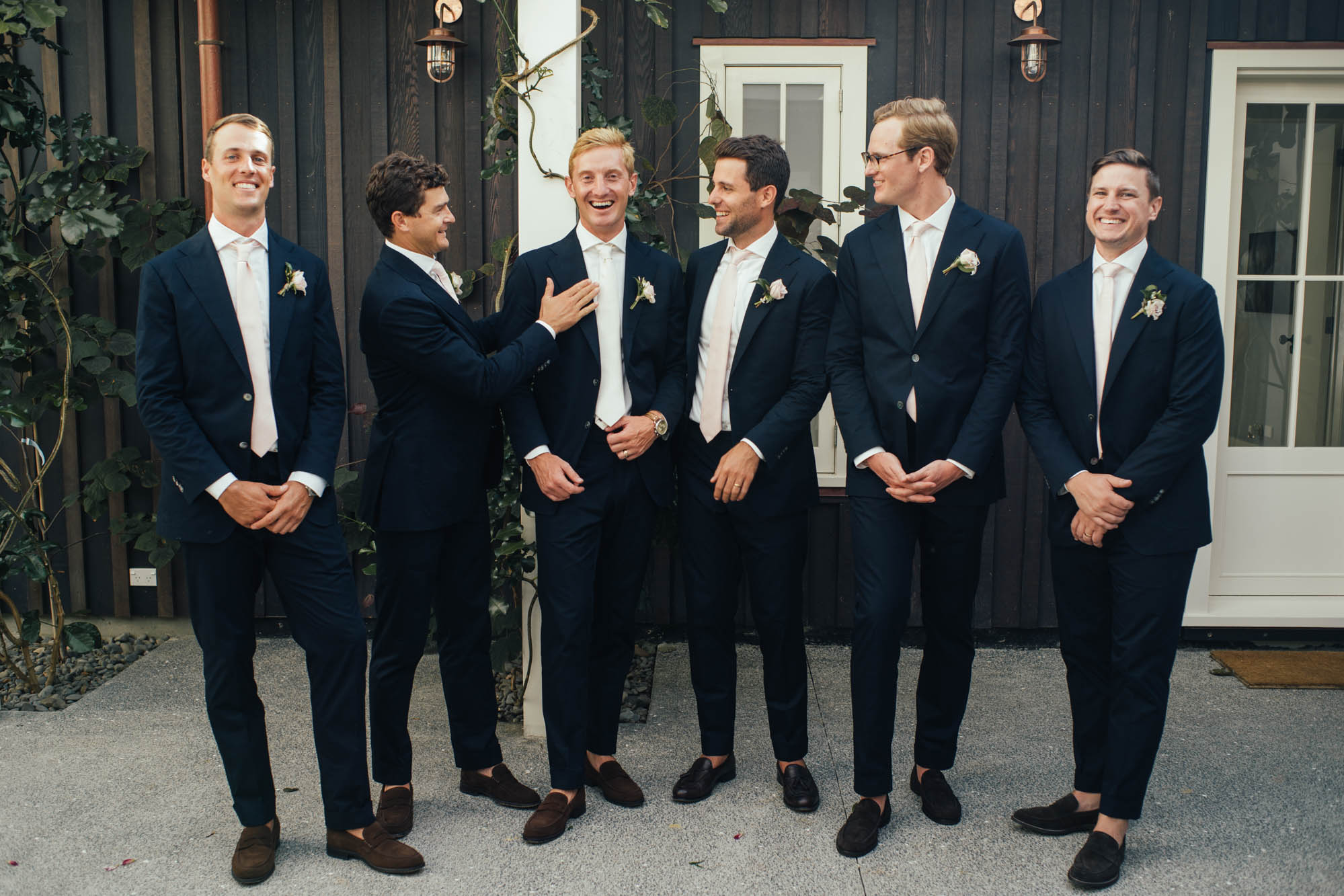 LibbyRobinson-TessaSam-bridalparty-lowres-23.jpg