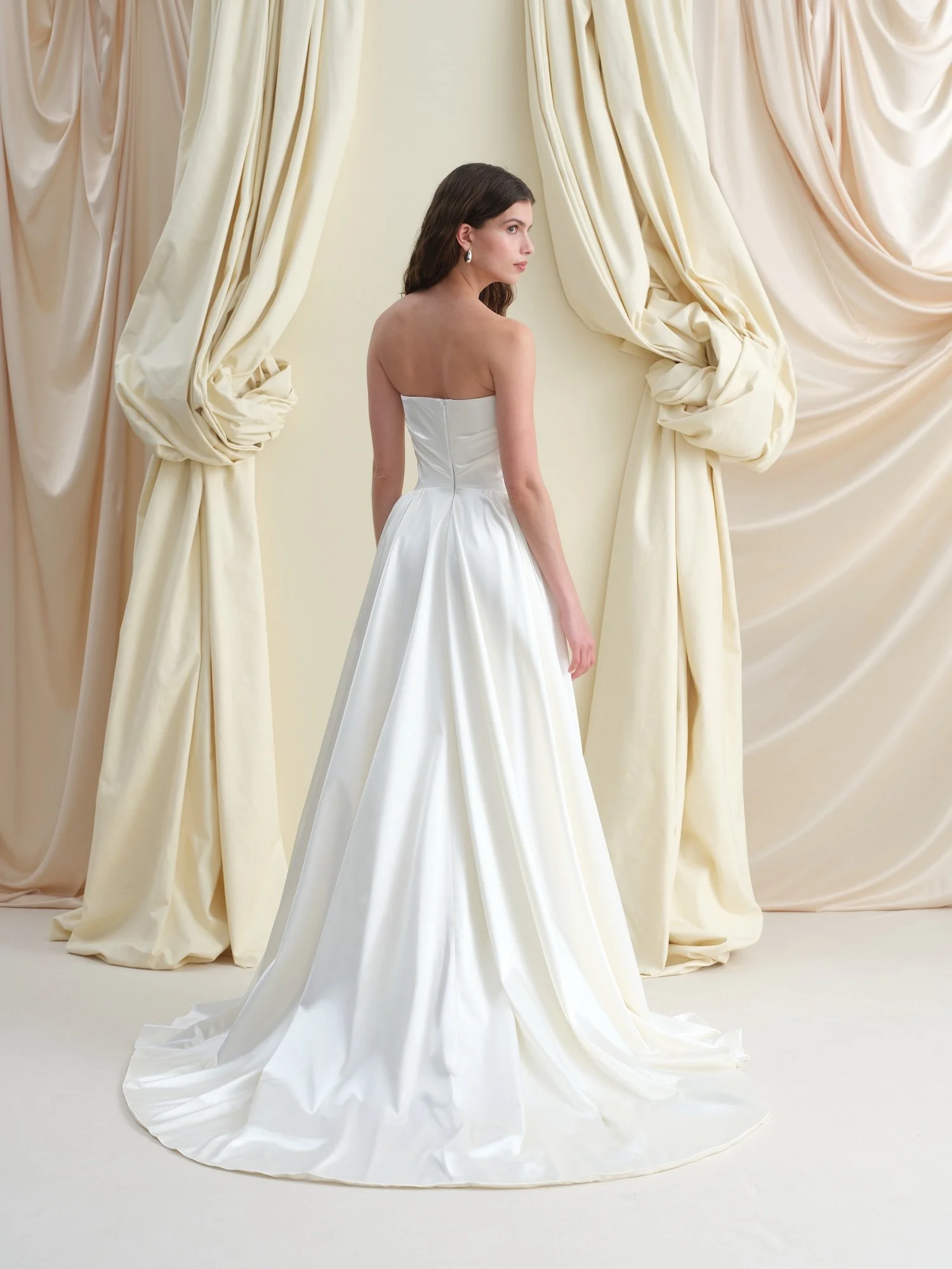 Luna_PreaJamesBridal_0748.jpg