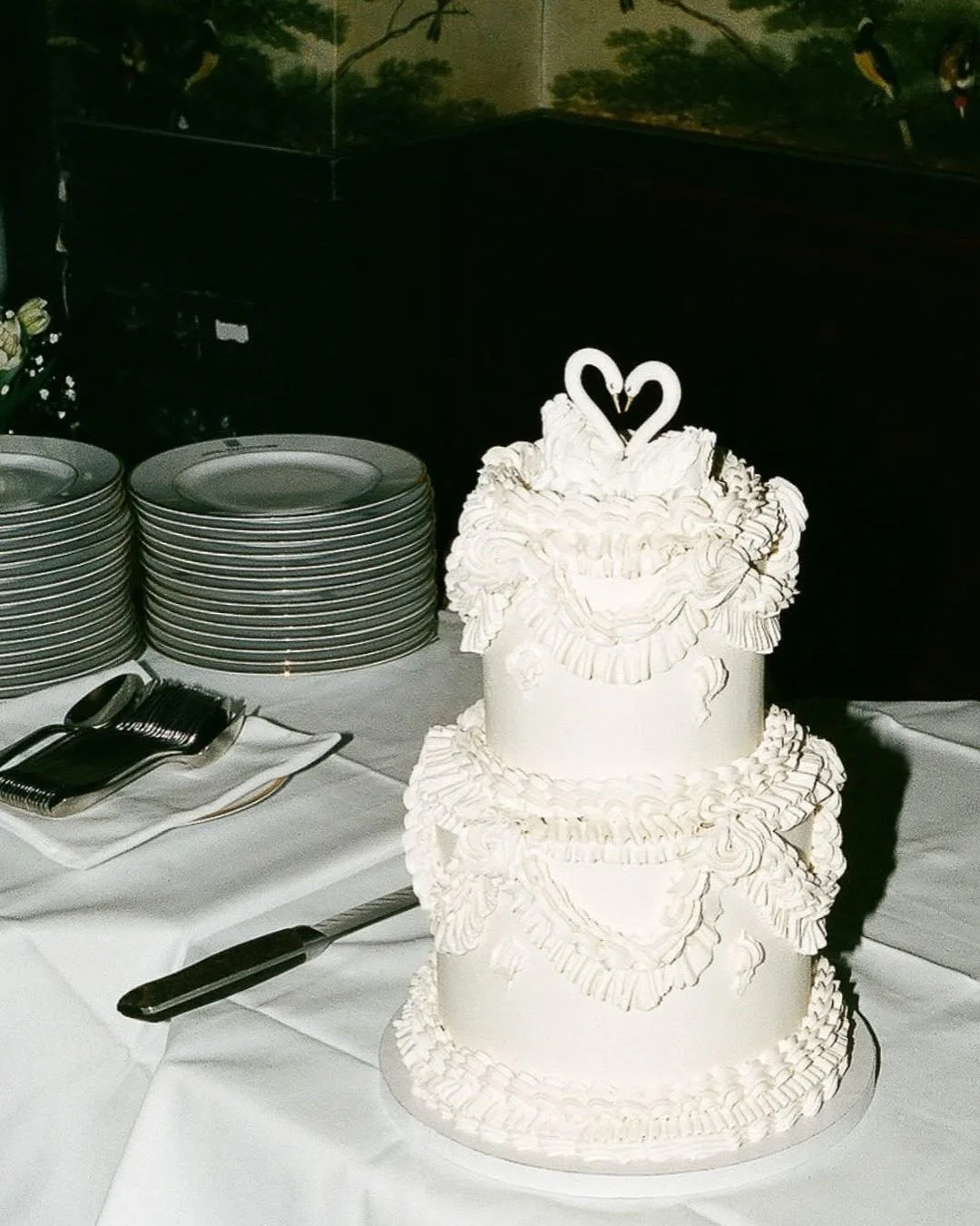 REAL BRIDE | @reneereardin
Wearing the Winona Mini &amp; Bowie Bow.

Captured by @laurenspitznag
Purchased from our LA stockist @loho_bride

With love from Paris
@larrosoirparis
@hotelparticuliermontmartre