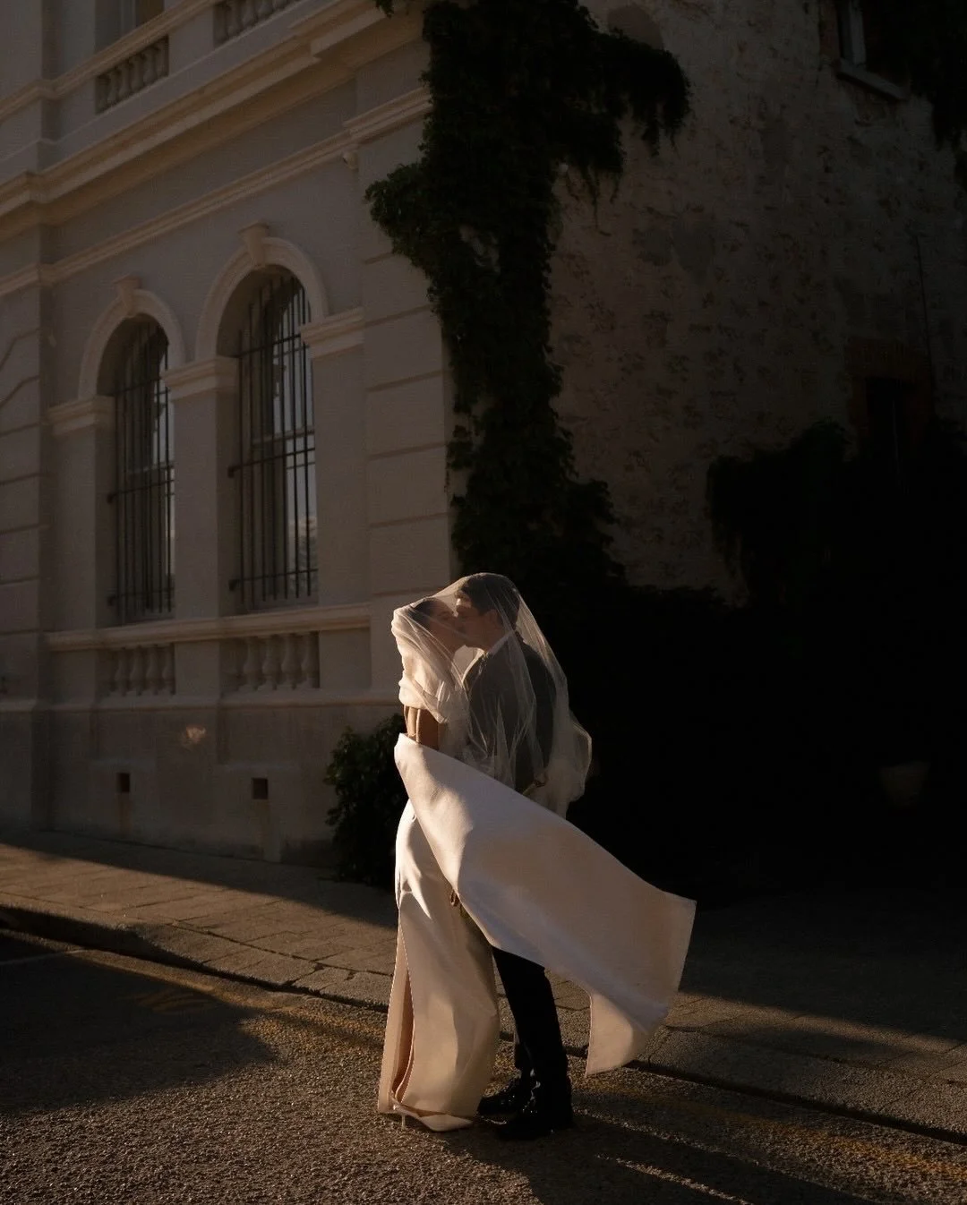 REAL BRIDE | Emily in the Mariska + Elloise Tails
⠀⠀⠀⠀⠀⠀⠀⠀⠀
Emily and Corey&rsquo;s day was effortless, stylish, and beautifully captured by @kateandersonphoto_
⠀⠀⠀⠀⠀⠀⠀⠀⠀
Bride: @em.r.m
Groom: @corey_sleeman
Florals: @rose.and.bud
Strings: @dolceense
