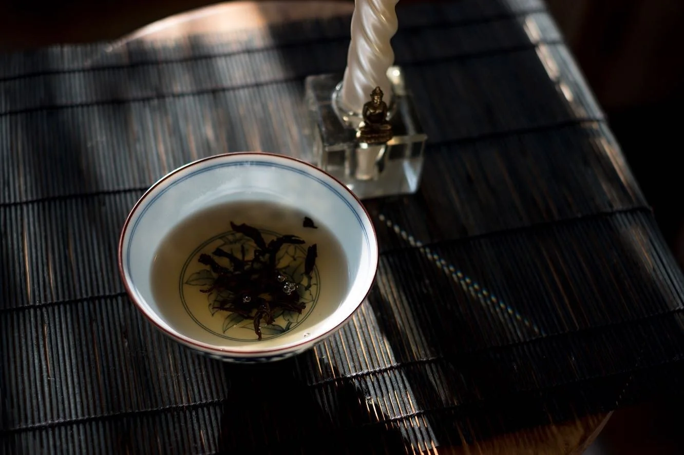 Tee.
Huvitav, kuidas see, mida ma iga p&auml;ev teen, peegeldab seda, kus ma olen igas m&otilde;ttes 🫖/ The way I drink my tea shows up in every other aspect of my life too 🤍
 
#tea #practice