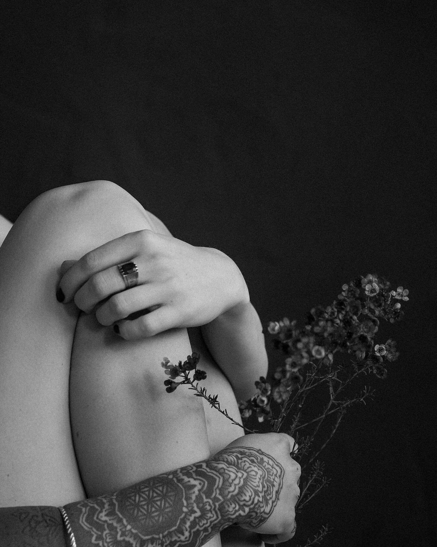 K&auml;rt
 
Spring is gonna stretch its legs soon
 
#portraiture #olemuslikportree #studiominimalism #springthisyear #eleriebergphoto