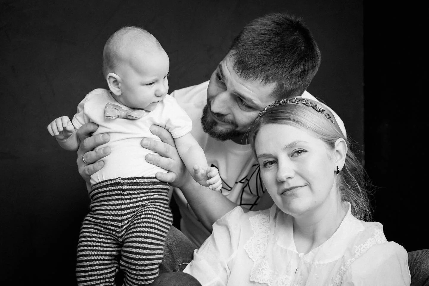Kadri, Kristo ja Karl
 
#familyphotography
#familyportrait
#olemuslikportree
#parenthood