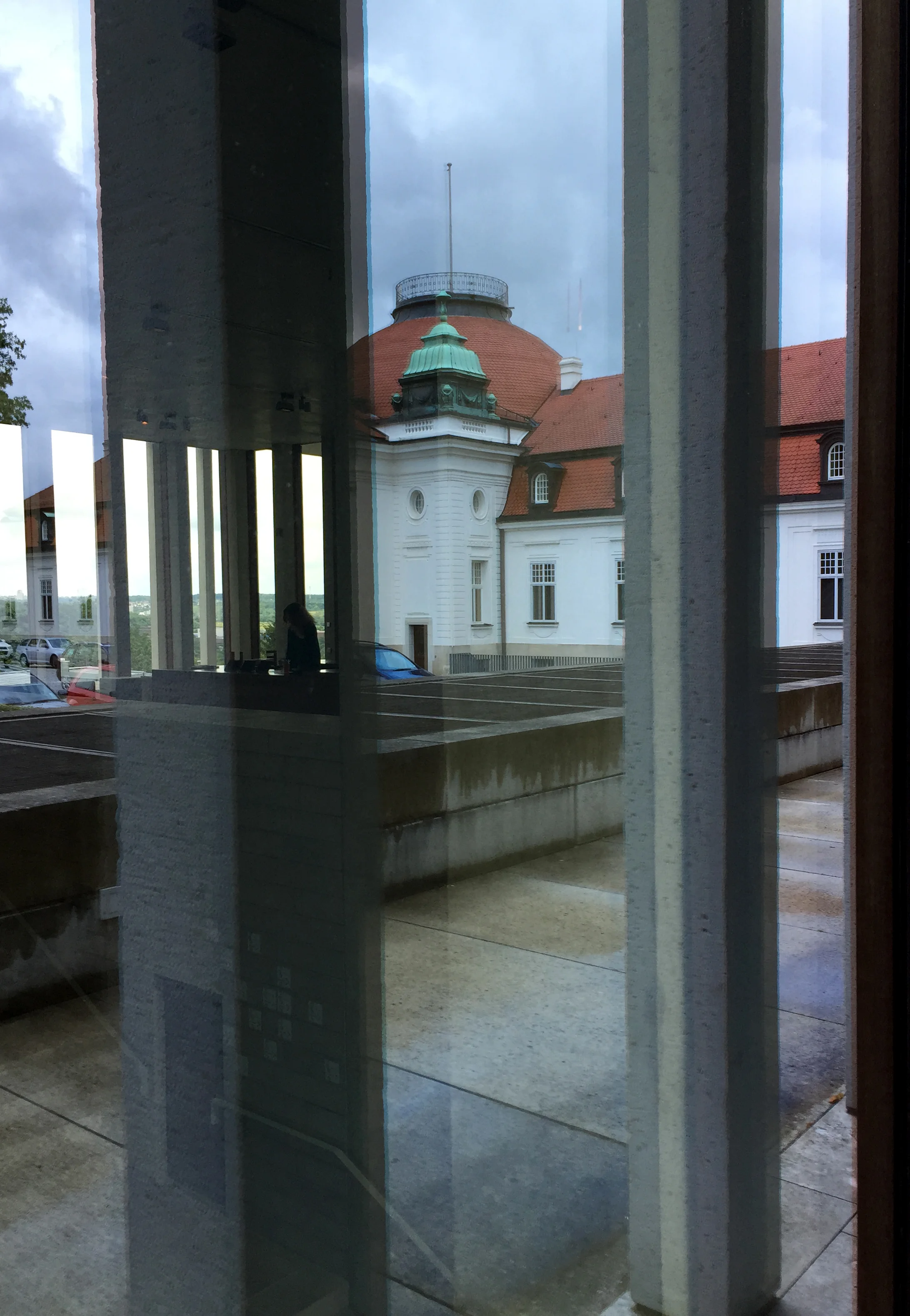 The controlled simplicity of the Modern Literature Museum belies a series of complex relationships with the landscape, the Schiller National Museum and the history of German Literature. 