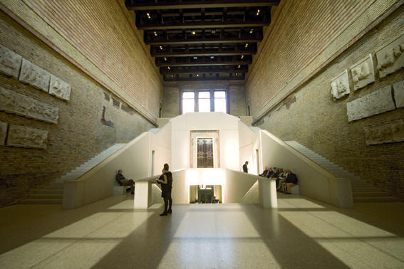 The clean lines and spare surfaces of the Grand Stair at the Neues Museum is a confident and generous interpretation of the 19th century original destroyed during World War II. Architecture by David Chipperfield Architects. Image by David Kasparek