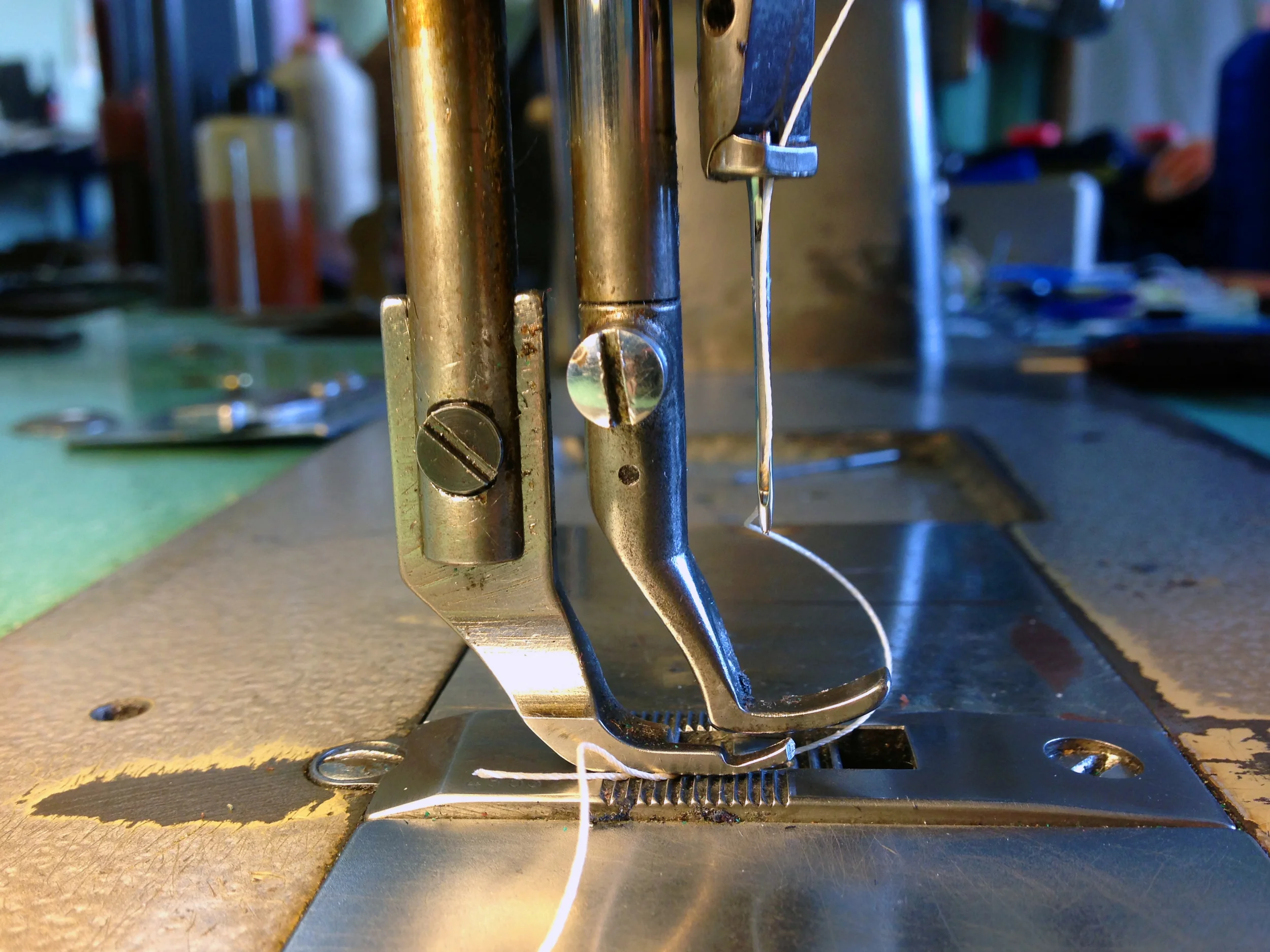 Abas Leather - a 'walking foot' industrial sewing machine