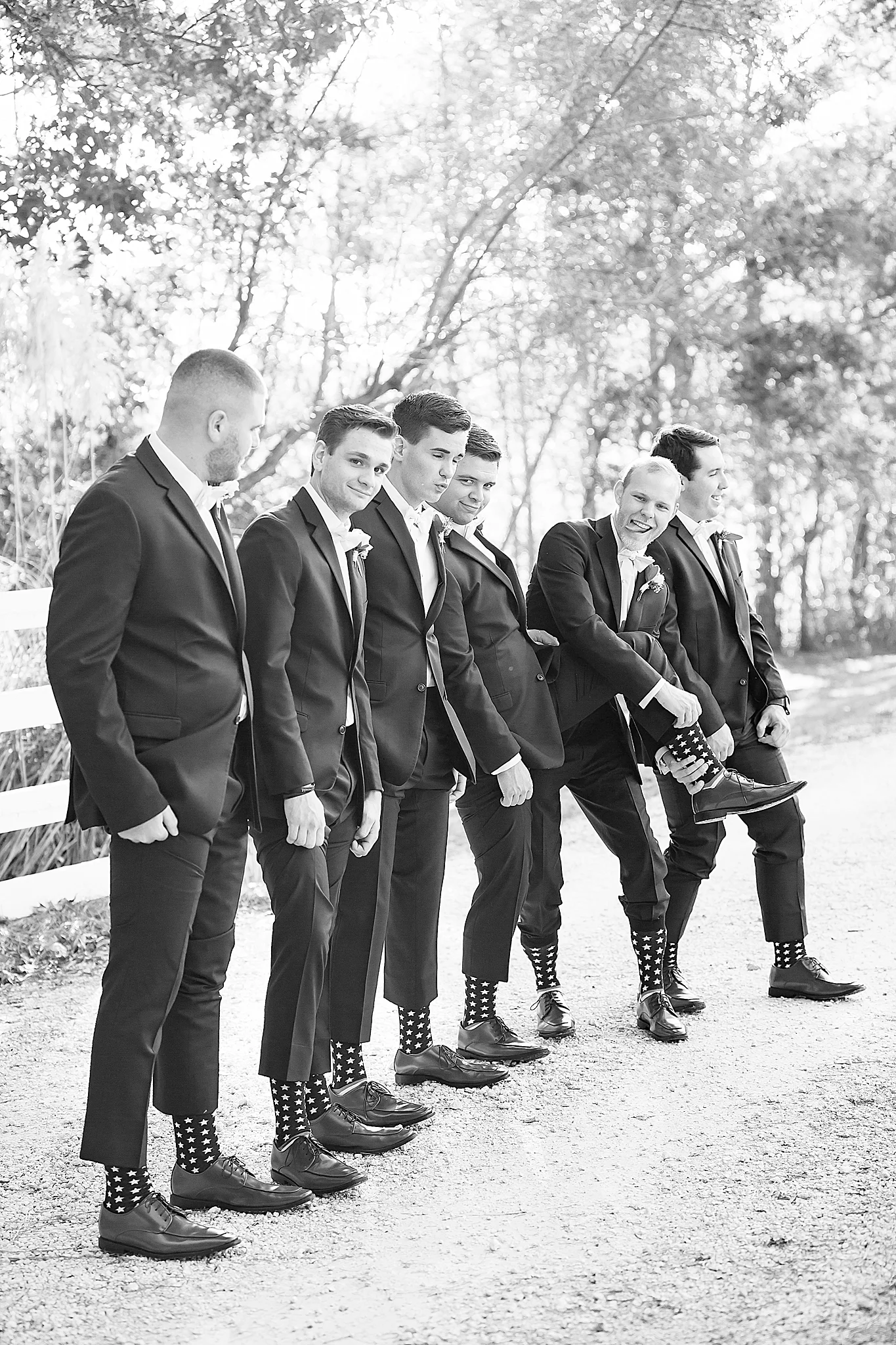 Savannah Wedding Photographer-64BW.jpg
