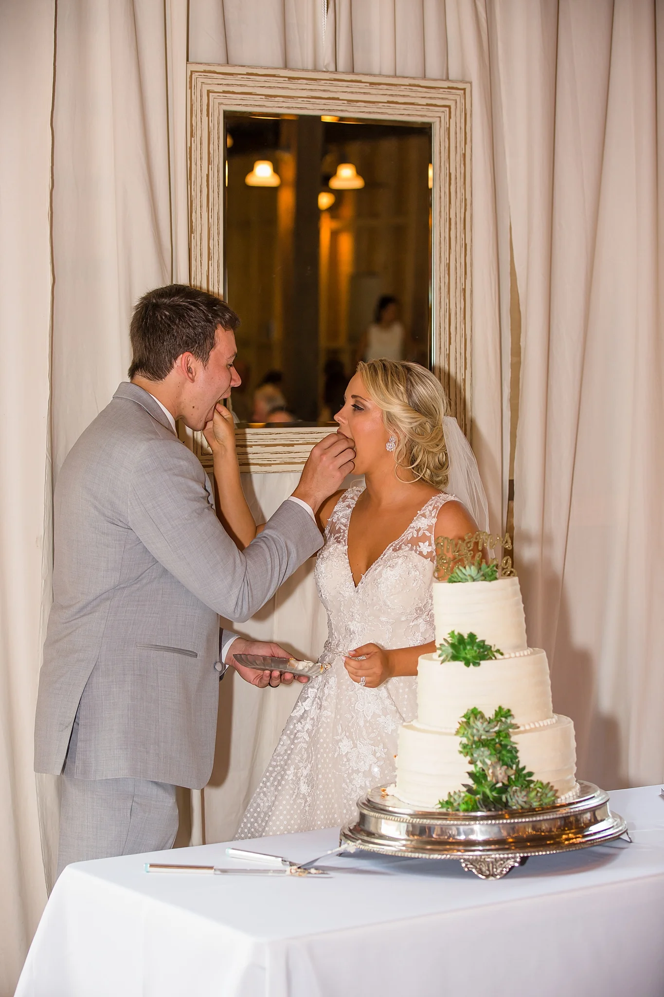Taylor and Shane-1022.jpg