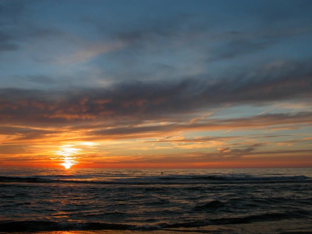 lake_michigan_sunset_by_sfgillis-d342cll.jpg