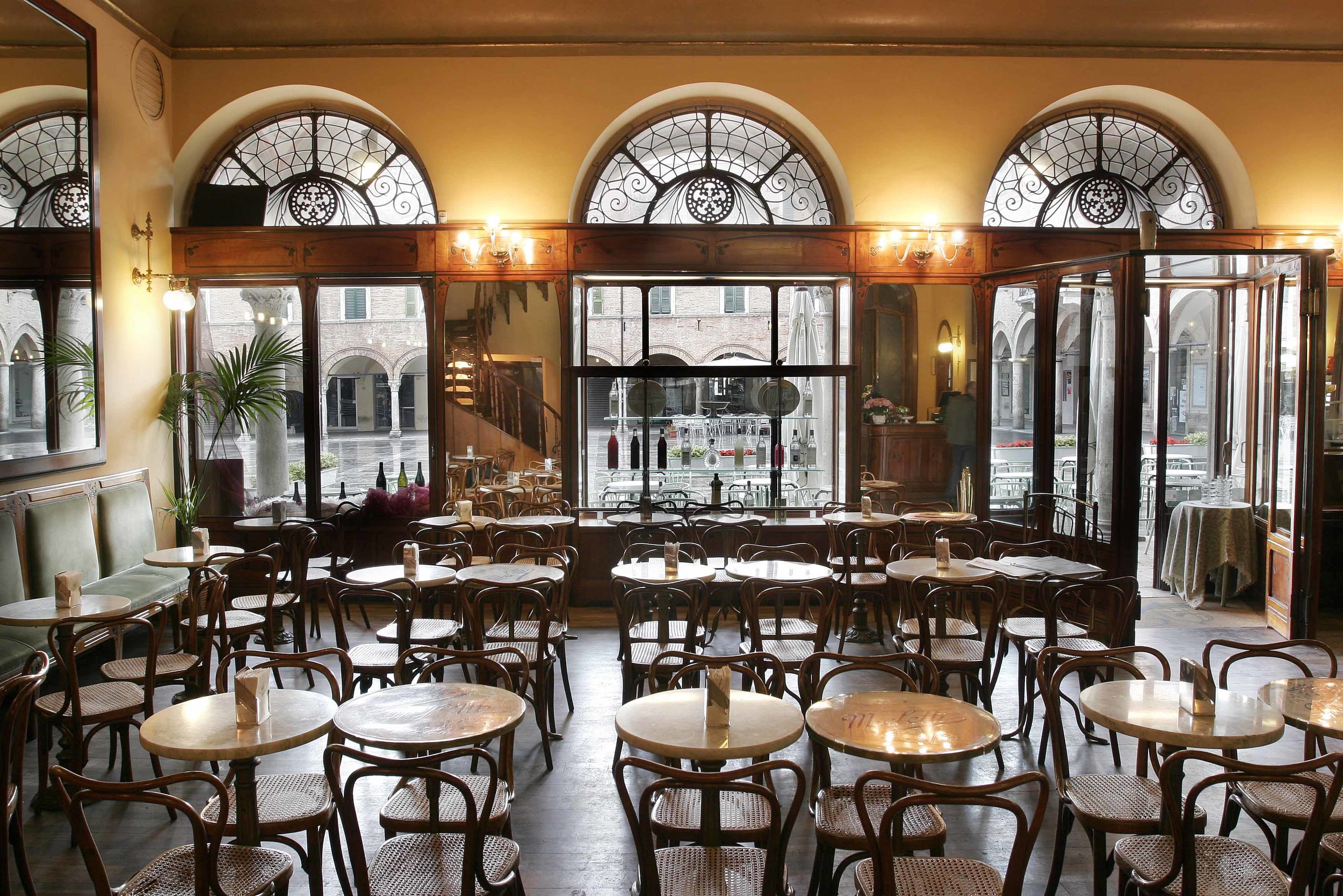 CAFÉ MELETTI Designed by Josef Hoffman in 1925, the N.811